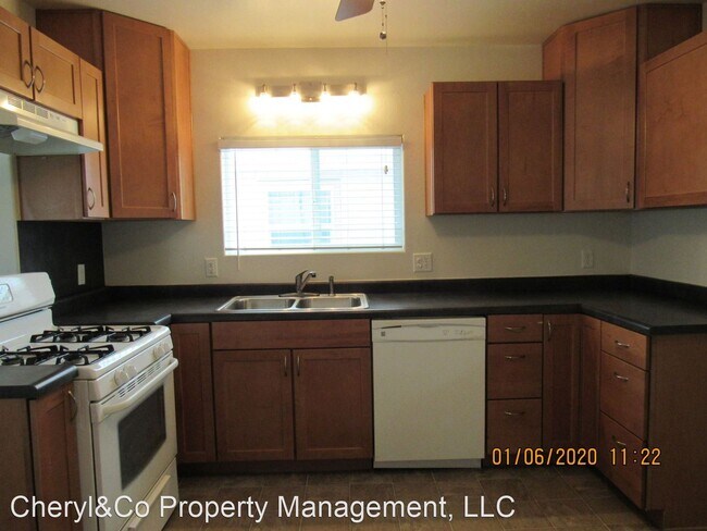 Building Photo - 3 br, 2 bath House - 447 Charles Avenue