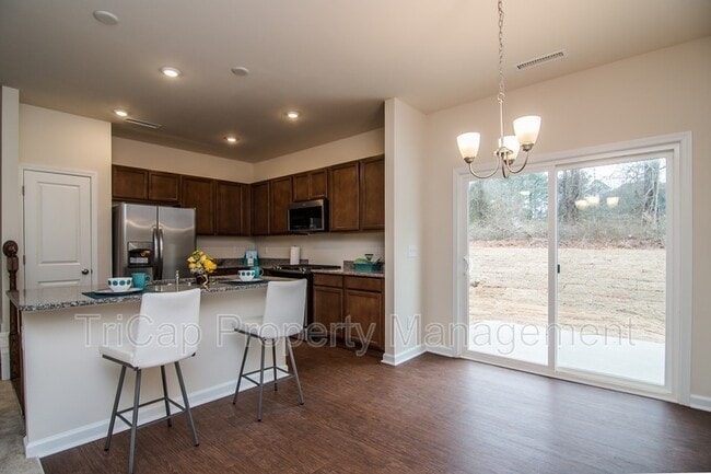 Building Photo - 283 White Oak Ridge Dr
