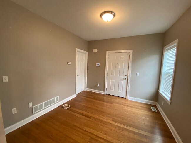 Foto del edificio - 304 Riley St