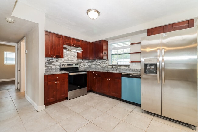 Foto del edificio - 2250 Norman Dr