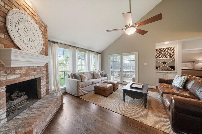 Foto del edificio - 11530 Wickhollow Ln