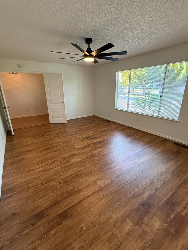 Foto del edificio - 1739 W Fremont Ave