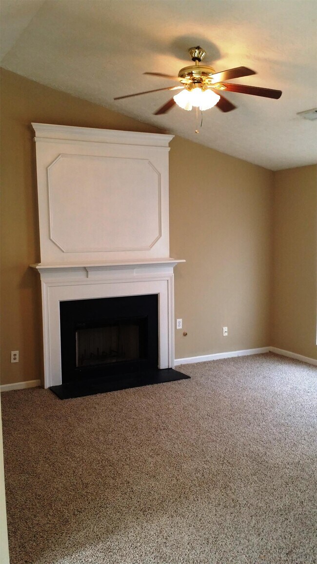 Foto del edificio - 4473 Thornwood Trail