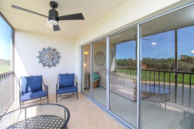 Foto del edificio - ** 2/2 CHARMING FURNISHED CONDO AT THE ISL...