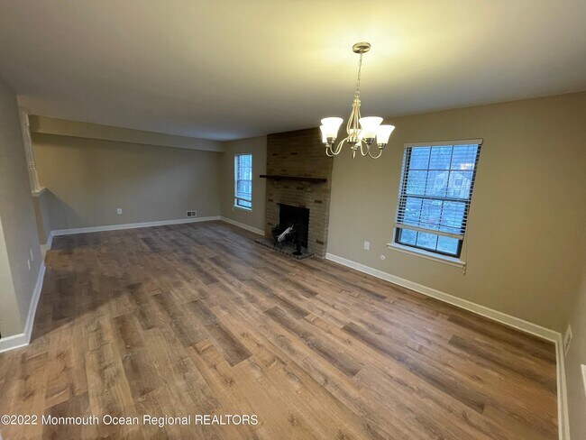 Foto del edificio - 718 Wellington Pl