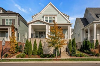 Building Photo - 5045 Kathryn Ave