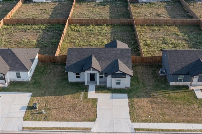 Building Photo - 1806 Hope Dr
