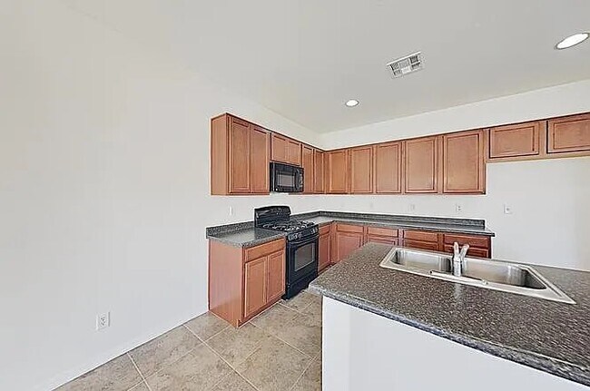 Building Photo - 2485 E Espada Trl