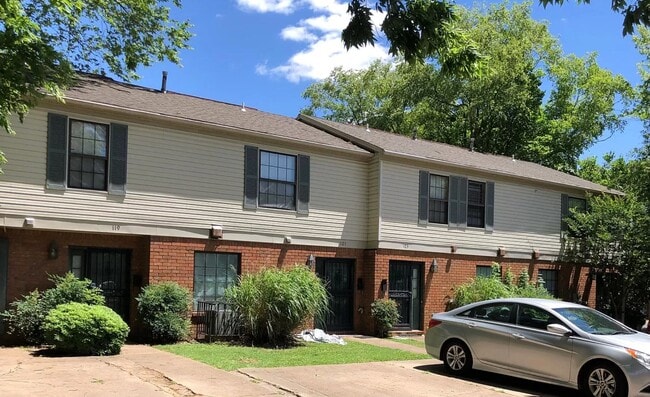 Building Photo - 121 Barksdale Ct