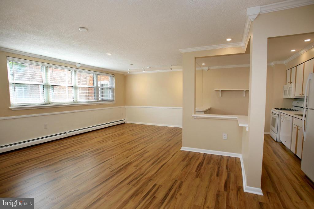 Primary Photo - 201 E Cuthbert Blvd