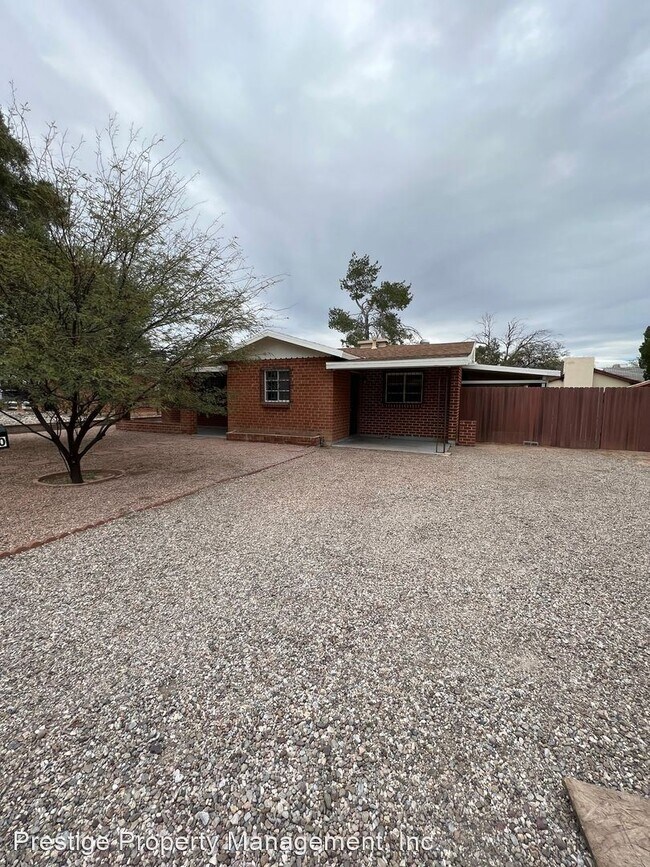 Foto del edificio - 3 br, 2 bath House - 2910 N. Baxter Drive