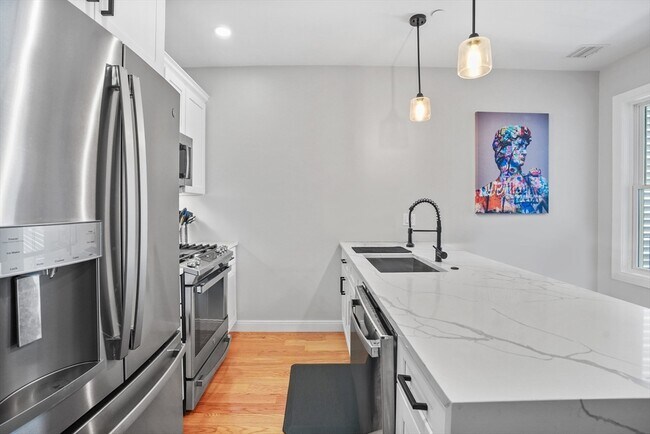 Foto del edificio - 174 W Seventh St