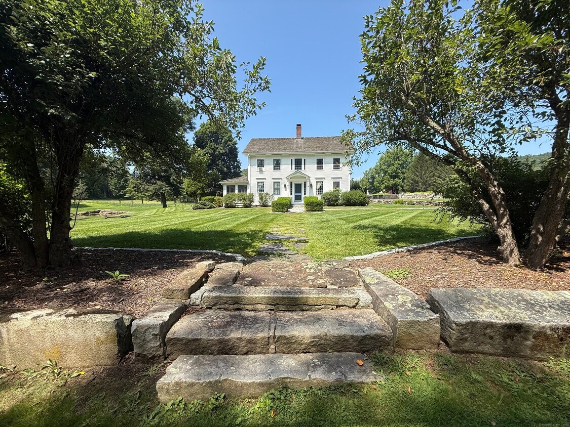 Foto principal - 28 Dugway Rd