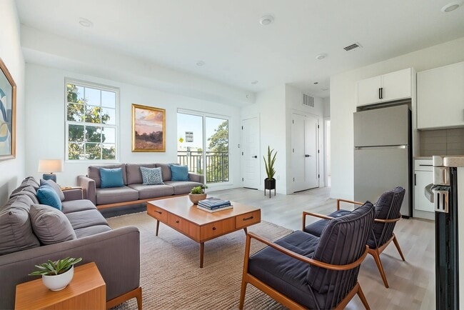 Photo - 809 Diamond St Apartment