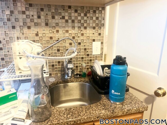 Building Photo - 16-20 Westland Ave.