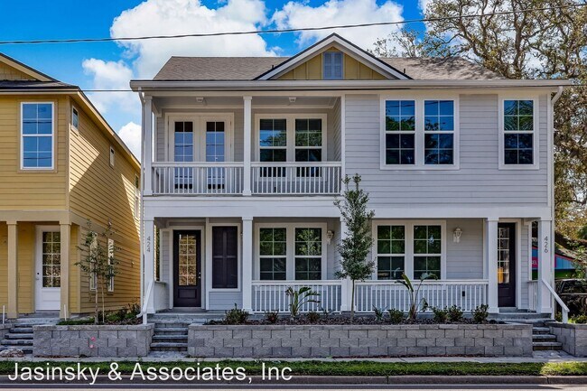Building Photo - 2 br, 2.5 bath House - 424 S. 8th Street
