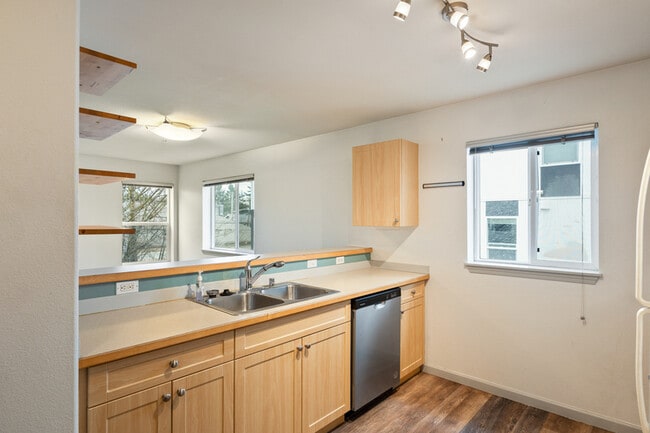 Foto del edificio - 10511 Midvale Ave N