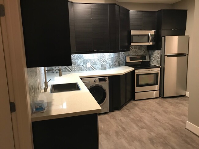 Cocina - 414 Kirman Ave.