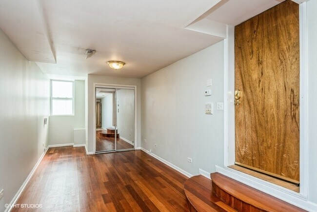 Building Photo - 2444 N Campbell Ave