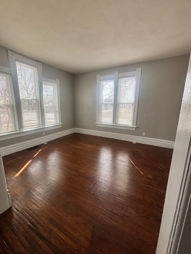 Foto del edificio - 2004 Latham St