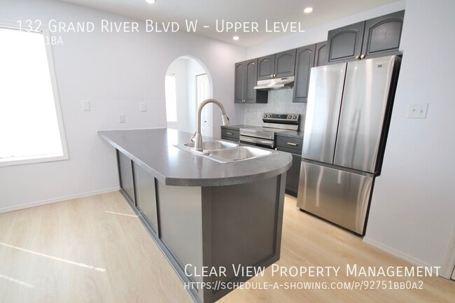 Building Photo - Beautifully renovated two bedroom, two ful...