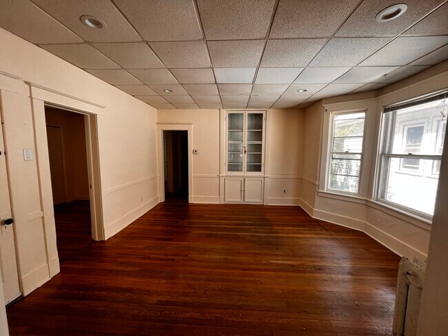 Building Photo - 816 Myrtle Ave