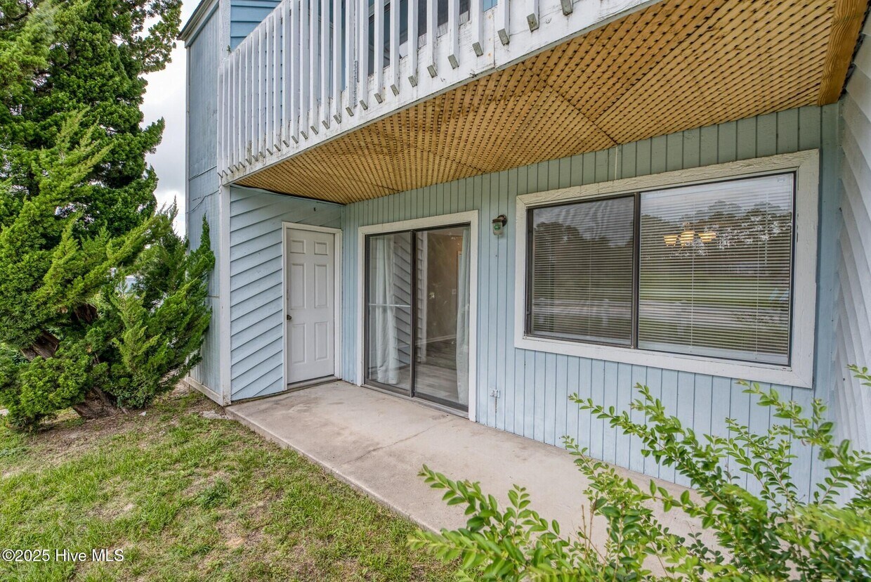 Primary Photo - 39 Roberts Rd