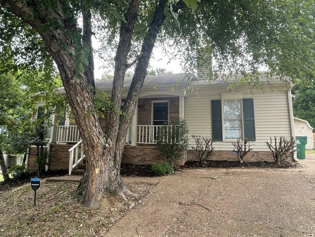 Building Photo - South Nashville off Nolensville Rd close t...