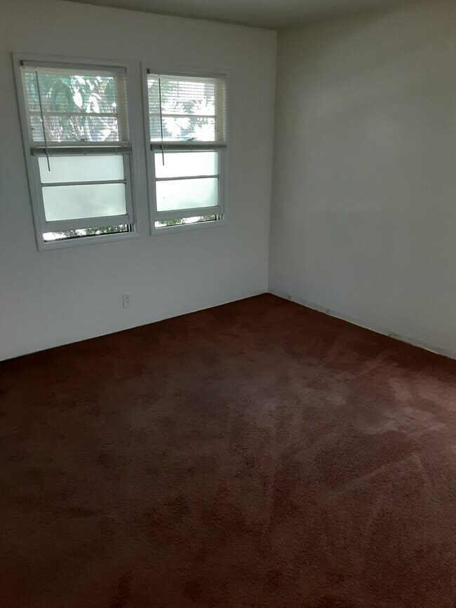 Building Photo - 5464 Alvern Cir