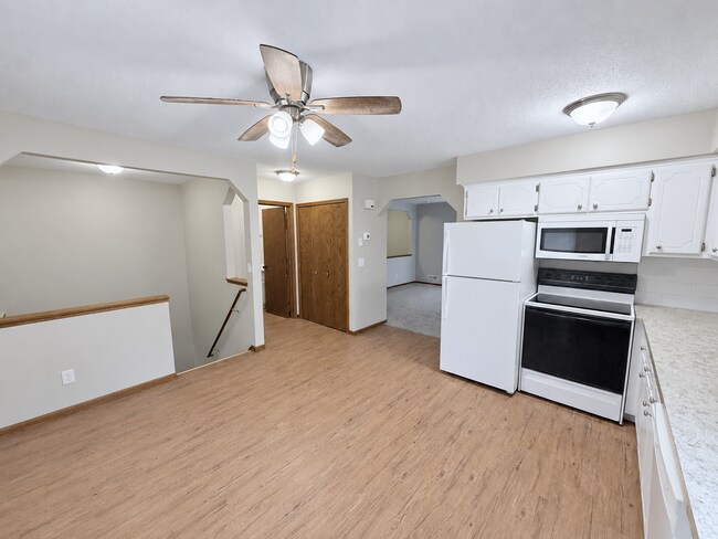 Foto del edificio - 8820-8822 Griggs Ave