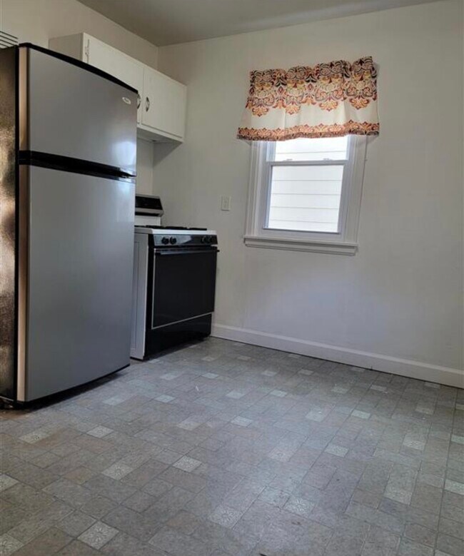 Foto del edificio - 234 E Lowell Ave