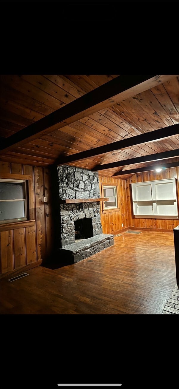 Foto del edificio - 872 Butterfield Ave