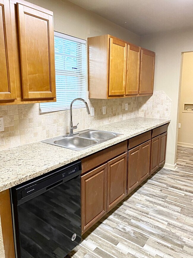 Foto del edificio - 1750 10th St