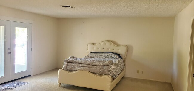 Foto del edificio - 2728 Bayo Ct