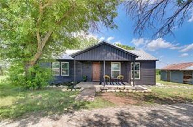 Foto del edificio - 3911 Southwinds Dr