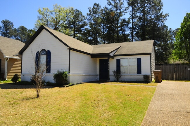 Exterior - 6899 Lagrange Cir S