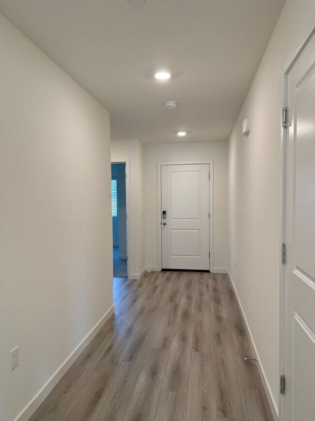 Building Photo - Brand new beautiful home! Please read enti...