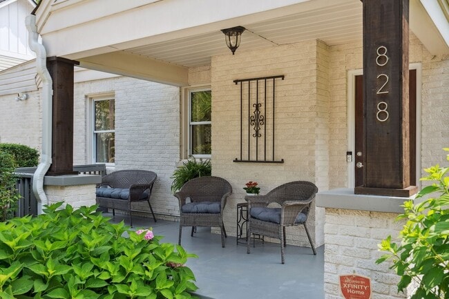 Foto del edificio - 828 Kirkwood Ave