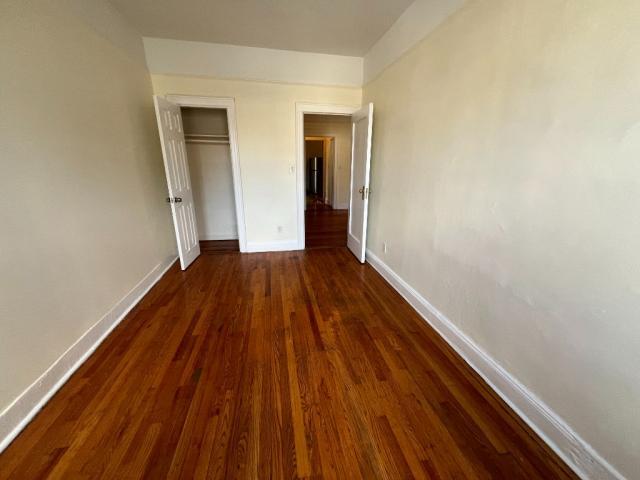 Foto del edificio - 2 bedroom in Sunnyside NY 11104