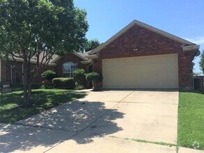 Building Photo - 9309 Chesapeake Ln