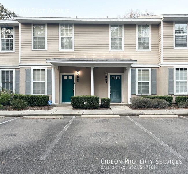 Building Photo - Adorable 2/2.5 in Garland Condos