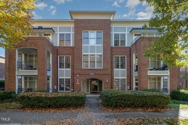 Prime Davis Park Location! Move-In Ready 2... - Prime Davis Park Location! Move-In Ready 2... House