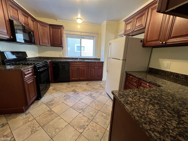 Building Photo - 6 br, 2 bath House - 815 McKinley Ave 815 ...