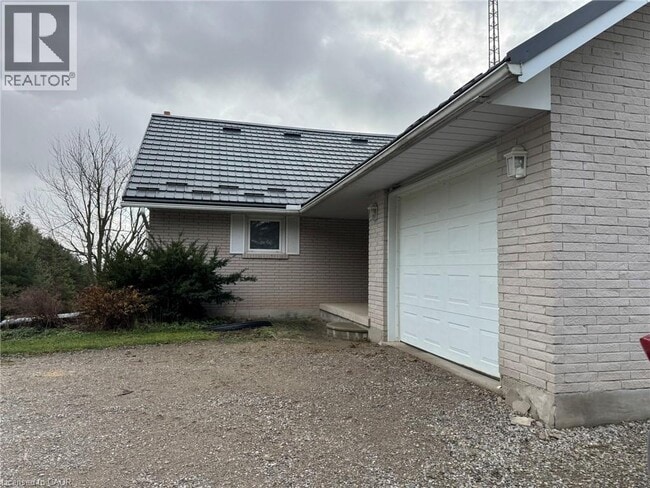 Building Photo - 2768 Nafziger Rd