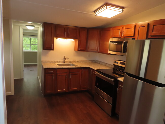 Foto del edificio - 8911 Pembroke Oak Grove Rd