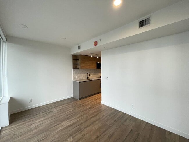 Building Photo - 13428-13105 105 Ave