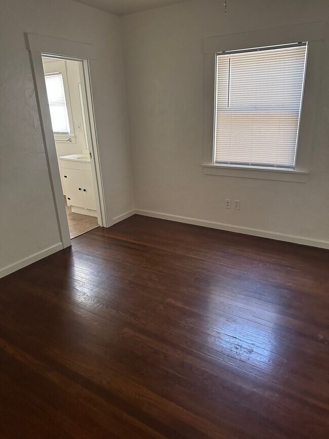 Foto del edificio - Cute Bungalow!