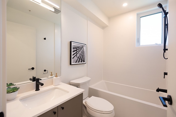 Photo du bâtiment - 1442 E 30th Ave