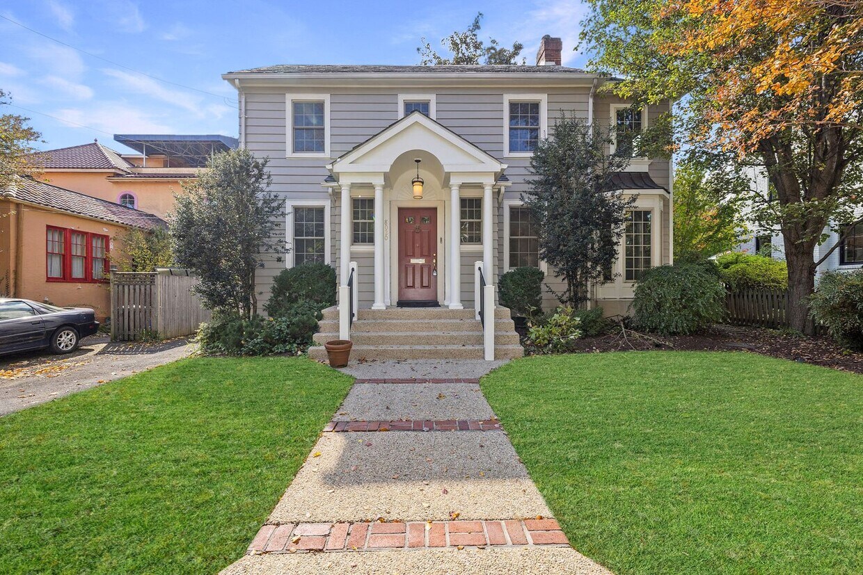 4 Bed 4 Bath - Bethesda Expanded Colonial - One Car Garage - 4 Bed 4 Bath - Bethesda Expanded Colonial - One Car Garage