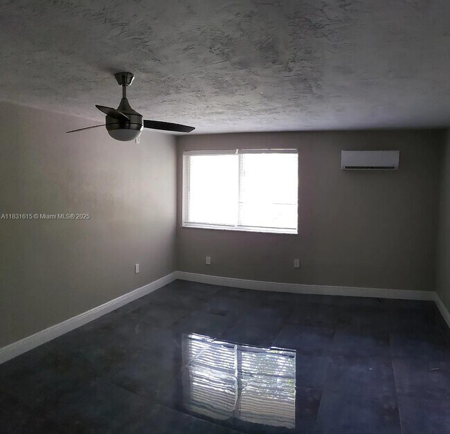 Foto del edificio - 1 NE 78th St